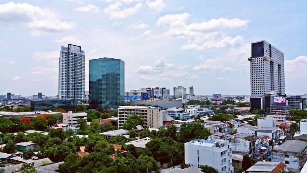 Hotel Poonchock Mansion Bangkok Exterior foto